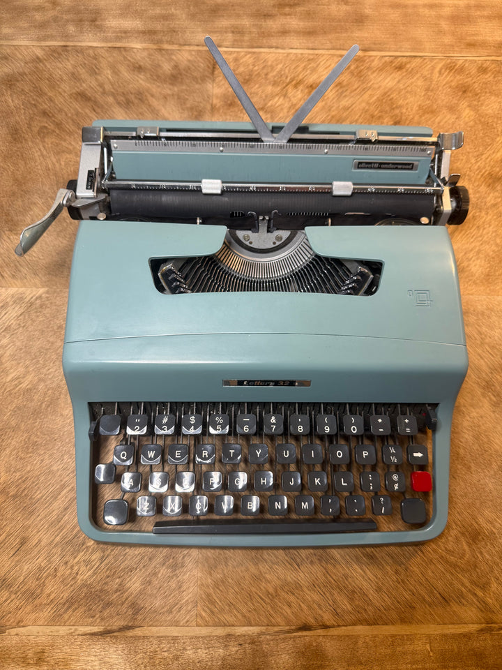 Olivetti Underwood Lettera 32
