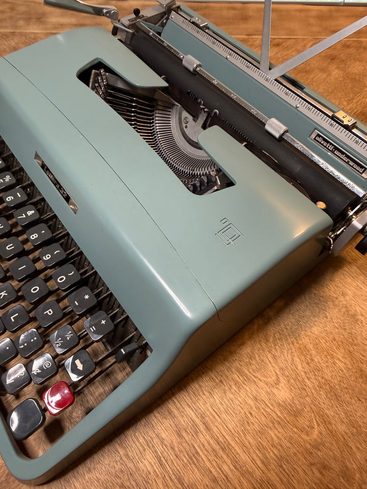 Olivetti Underwood Lettera 32